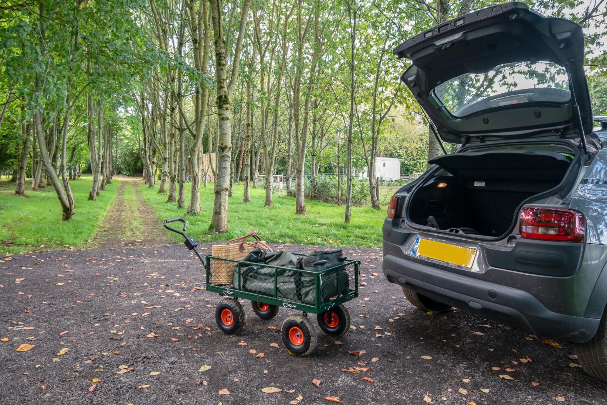 Great Ashley Farm Bed And Breakfast & Shepherds Huts Bradford-On-Avon Dış mekan fotoğraf